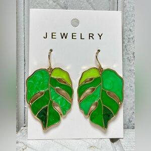 Jewelry Green Monstera Leaf Earrings Dangle/Drop Style Plant Mom Accessory